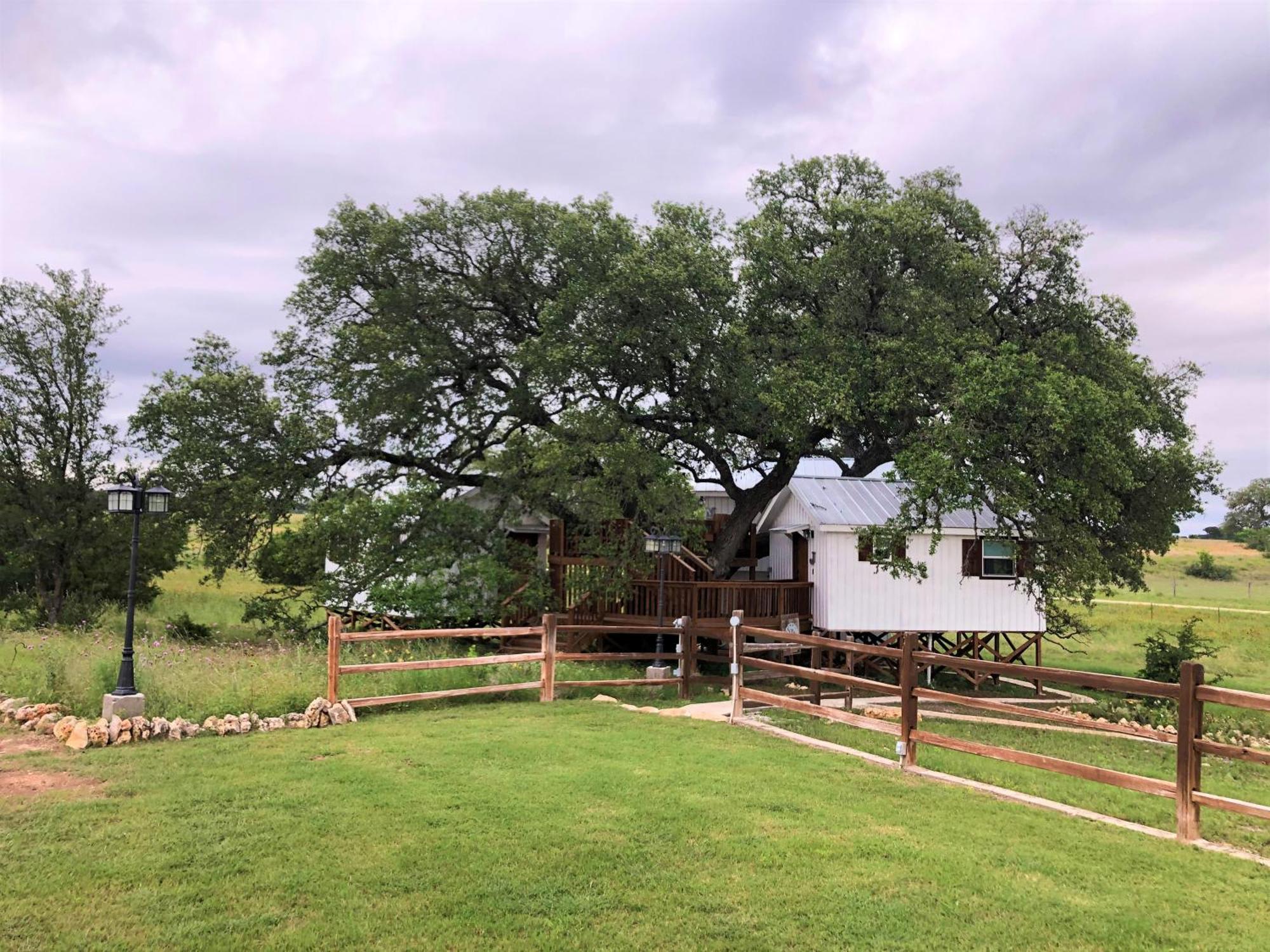 Hotel The Alexander At Creek Road Dripping Springs Esterno foto