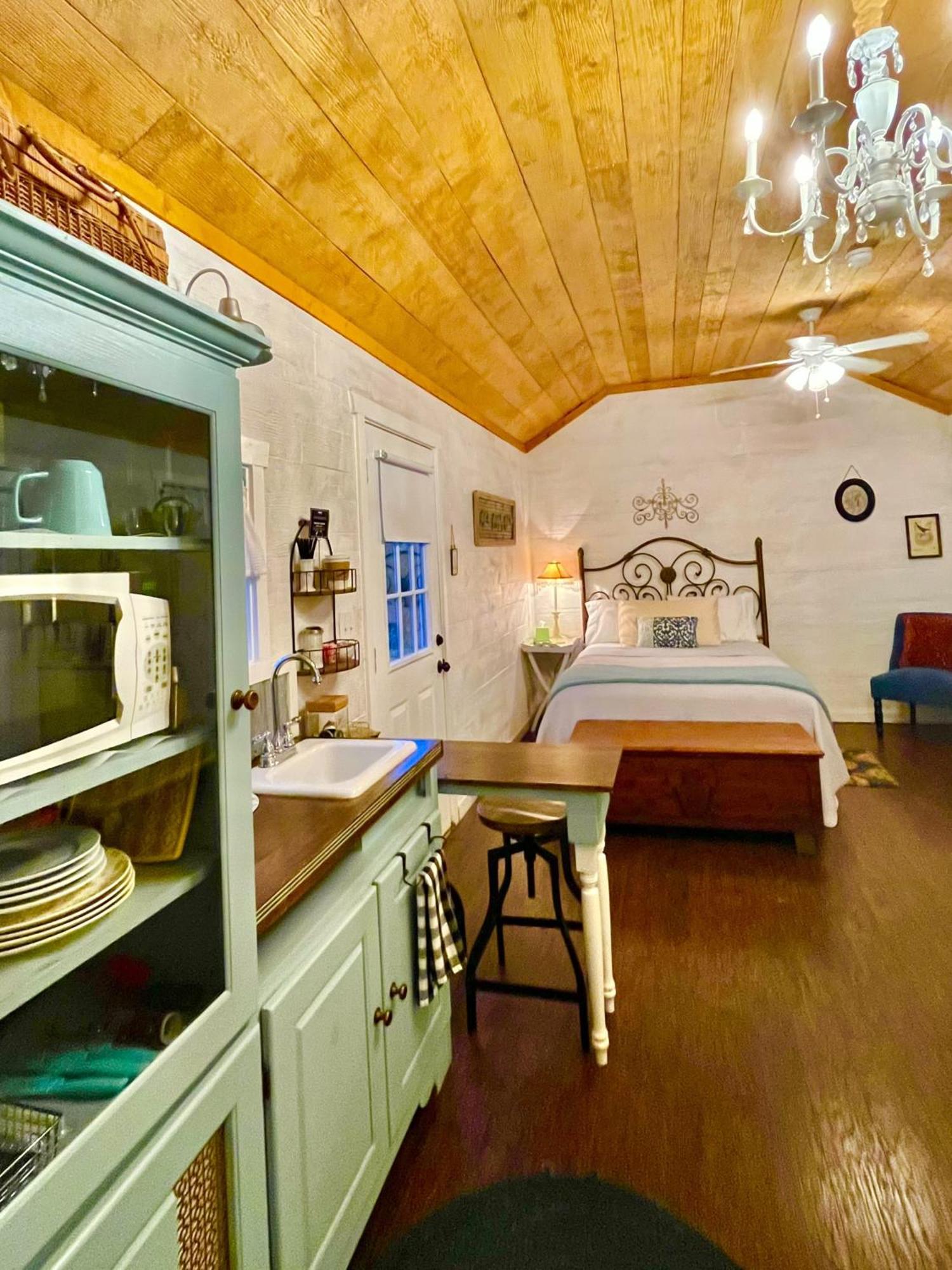 Hotel The Alexander At Creek Road Dripping Springs Esterno foto